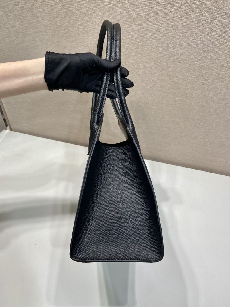 Pra*a tote bags